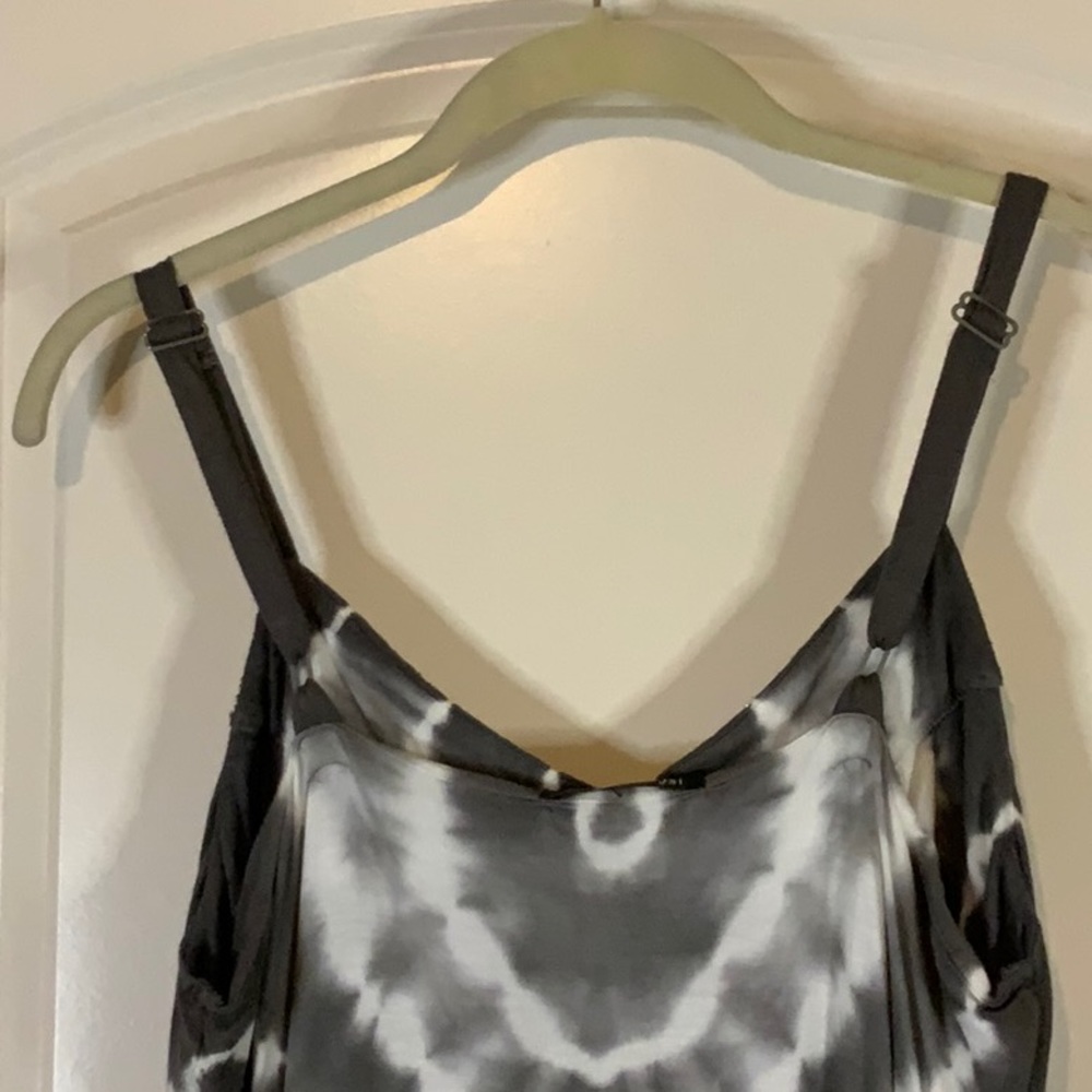 Tie-dye Maxi Dress w/ beading & builtin shelf bra - Picture 4 of 6